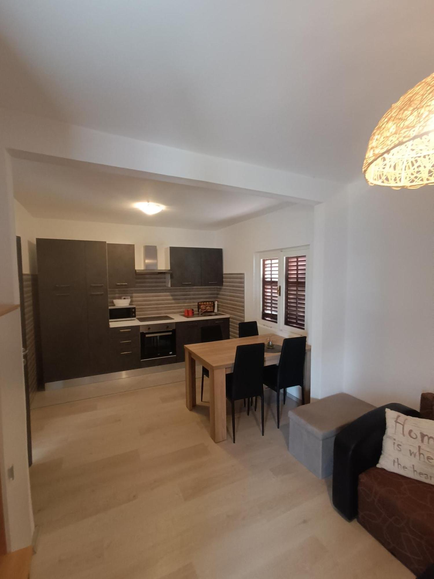 Apartmani Vlahusic Putniković Extérieur photo